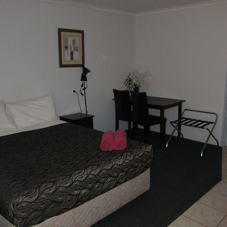 Eldorado Motor Inn Tennant Creek Buitenkant foto